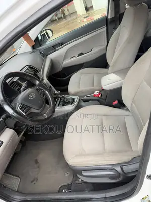 Hyundai Elantra 2018 Blanc