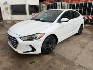 Hyundai Elantra 2018 Blanc