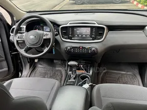 Kia Sorento 2.4L L FWD 2020 Noir