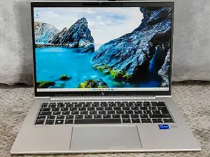 Nouveau HP EliteBook 840 G3 20GB Intel Core i9 eMMC 1T