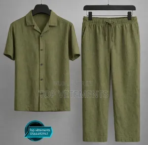 Collection De Complets Pantalons Chemise Lin Cassé Sont Disponibles