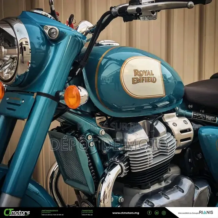 Nouveau Royal Enfield Classic 650 2025 Bleu