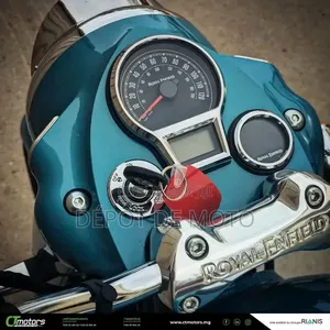 Nouveau Royal Enfield Classic 650 2025 Bleu