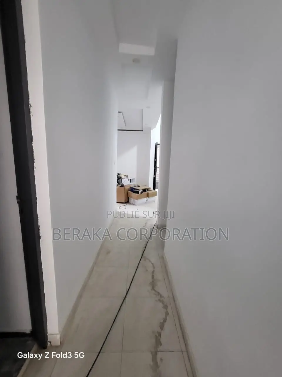 4chbre Duplex dans Beraka Corporation, Cocody à Louer
