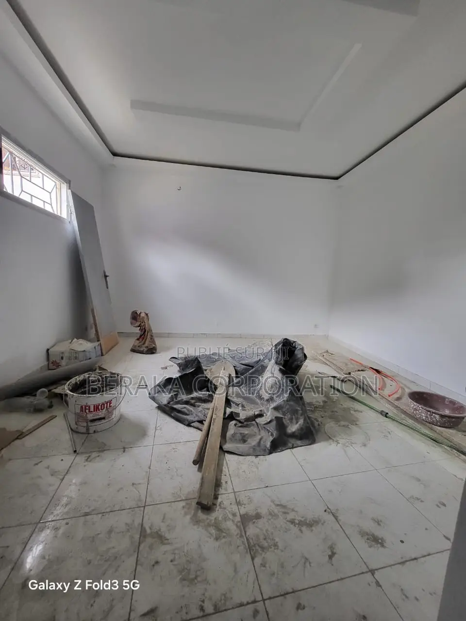 4chbre Duplex dans Beraka Corporation, Cocody à Louer