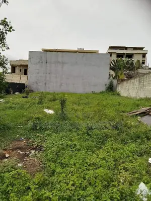 Terrain De 200m2 Avec Acd en Vente Angre Chu