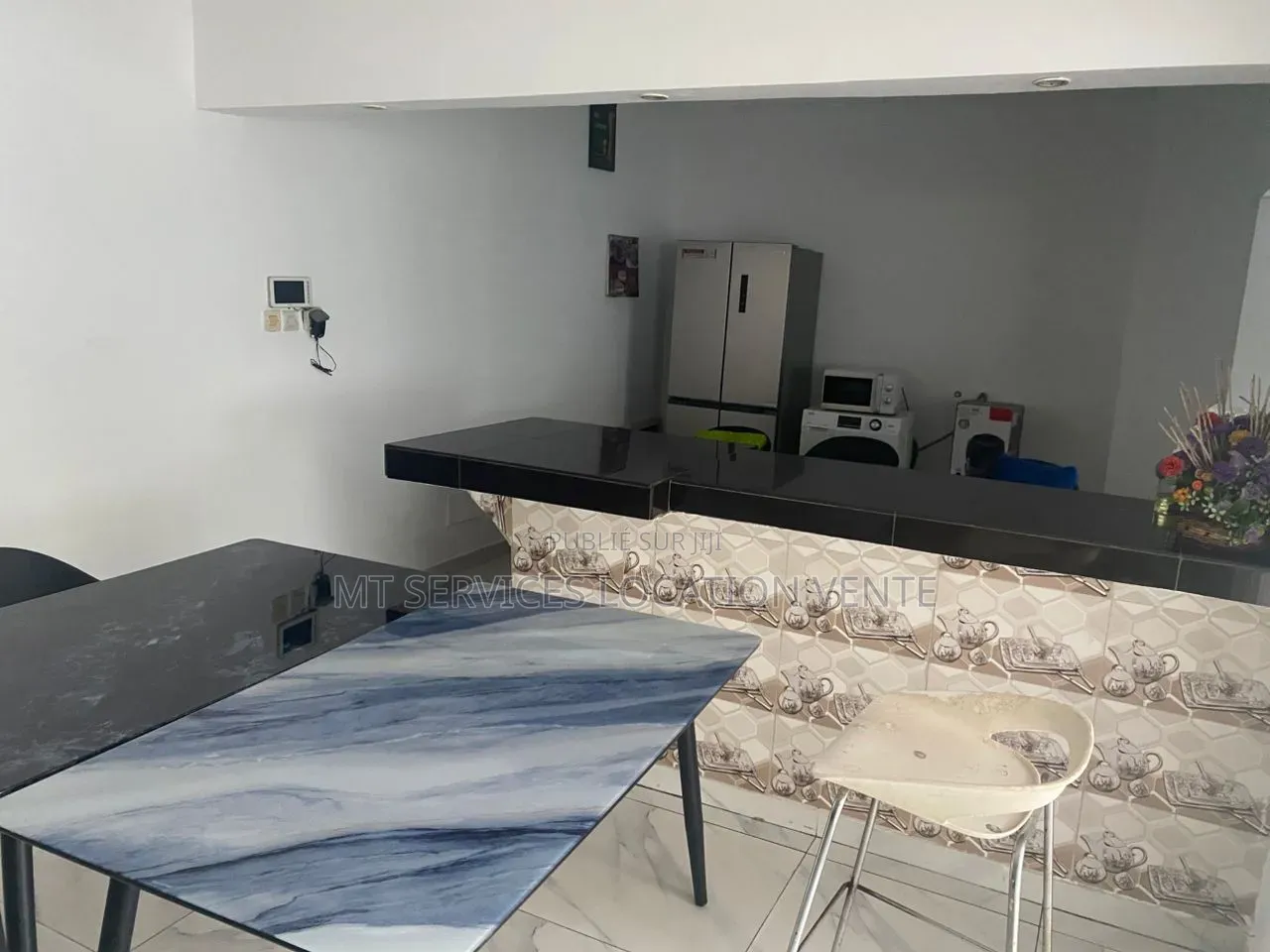 Meublé 4chbre Appartement dans Mt Services Location, Cocody à Louer