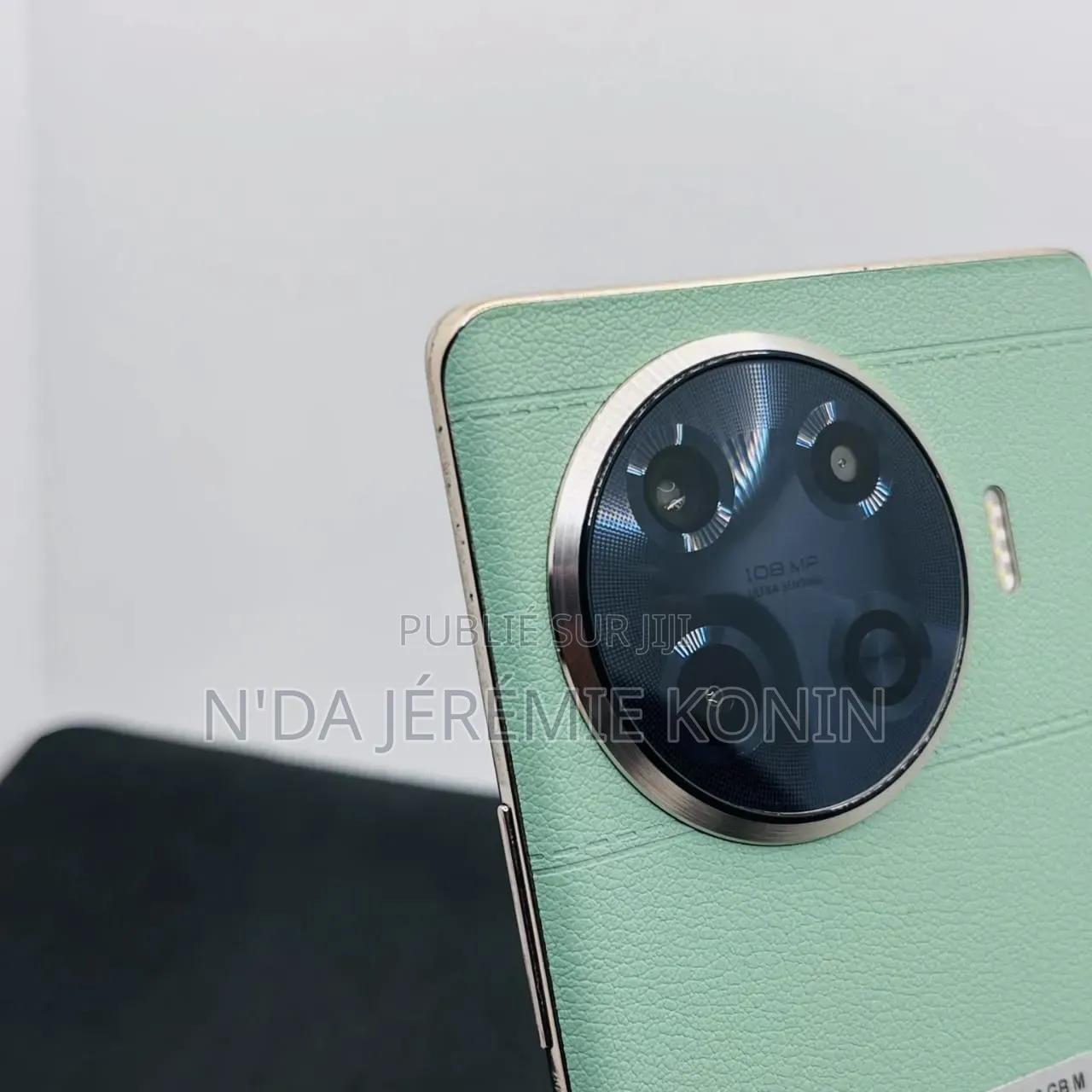 Nouveau Tecno Spark 20 Pro Plus 256 GB Vert
