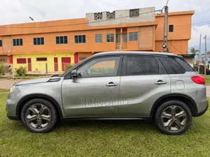 Suzuki Vitara 2018 Gris