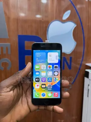 Nouveau Apple iPhone 8 64 GB Noir