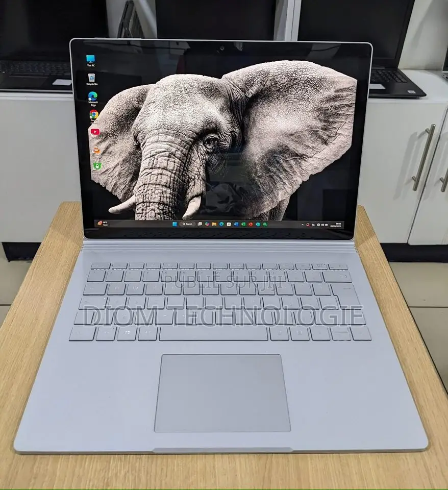 Ordinateur portable Microsoft Surface Book 3 32GB Intel Core i7 SSD 1T