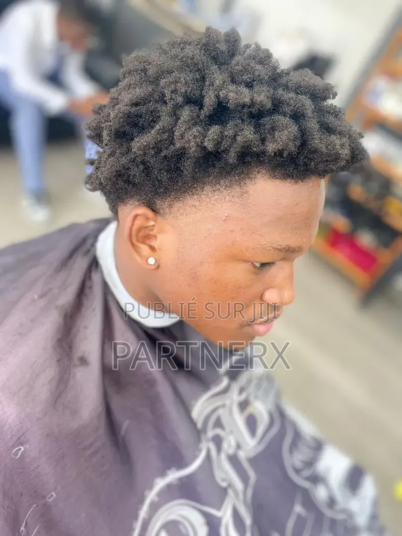 Service De Coiffure Homme Et Femme À Domicile