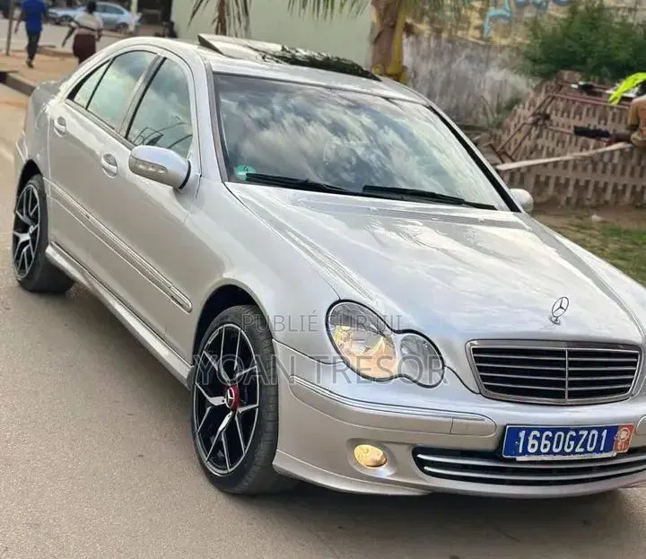 Mercedes-Benz C200 2005 Gris