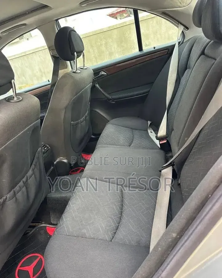 Mercedes-Benz C200 2005 Gris