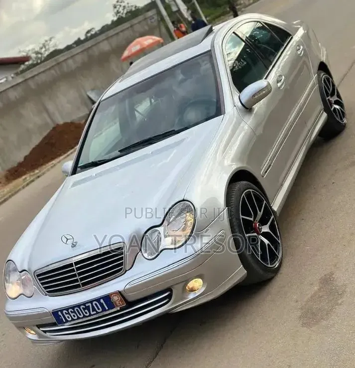 Mercedes-Benz C200 2005 Gris