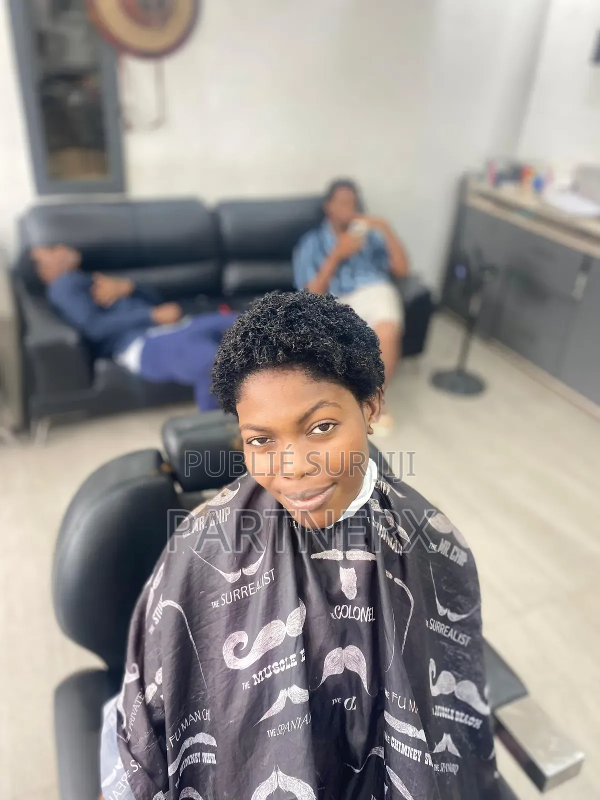 Service De Coiffure Homme Et Femme À Domicile