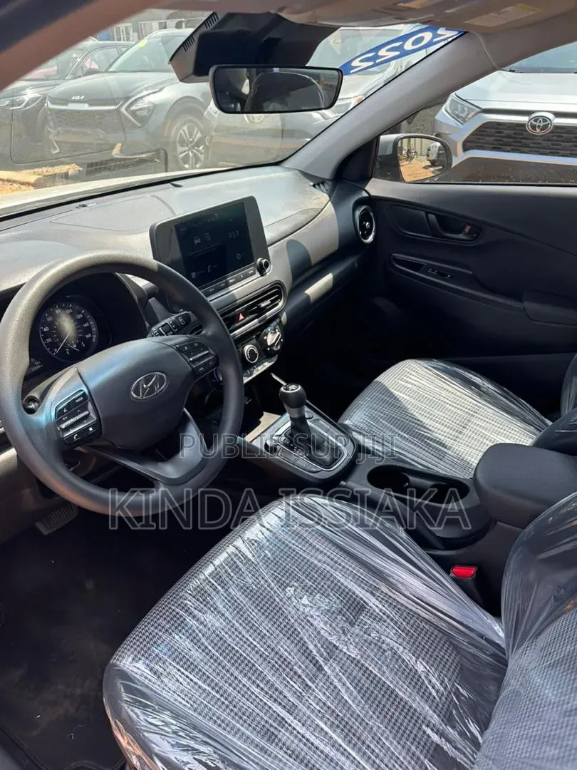 Hyundai Kona Limited 2022 Gris