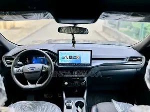 Ford Escape ST-Line 2023 Gris