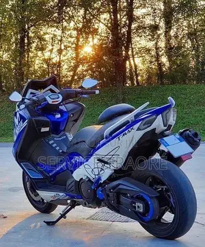 Nouveau Yamaha Crux 2020 Bleu