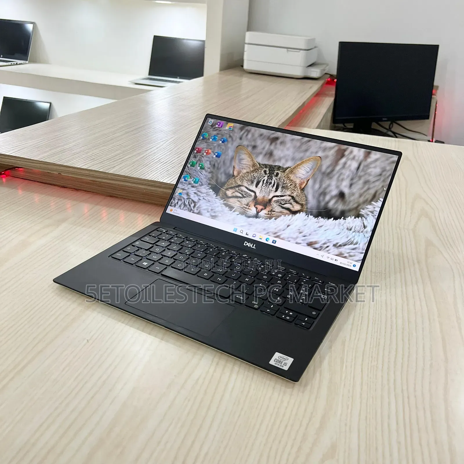 Nouveau Dell XPS 13 9350 8GB Intel Core i5 SSD 256GB