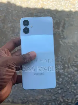 Nouveau Samsung Galaxy A05 64 GB Bleu