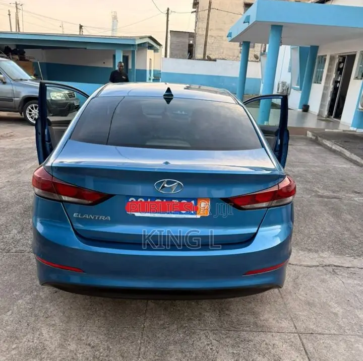 Hyundai Elantra ECO 2018 Bleu