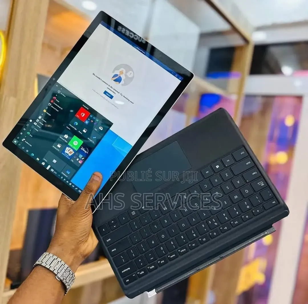 Nouveau Microsoft Surface Pro 5 8GB Intel Core i5 SSD 256GB