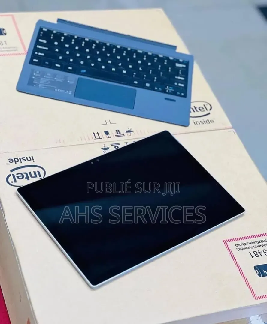 Nouveau Microsoft Surface Pro 5 8GB Intel Core i5 SSD 256GB