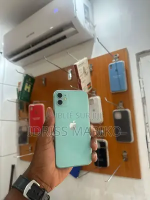 Nouveau Apple iPhone 11 64 GB Violet