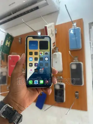 Nouveau Apple iPhone 11 64 GB Violet