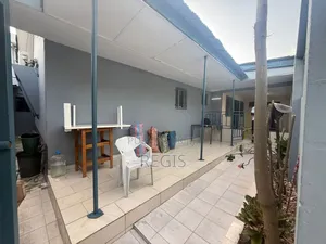 3chbre Villa dans Villa, Cocody à Louer