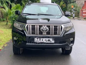 Toyota Land Cruiser Prado 2010 Noir