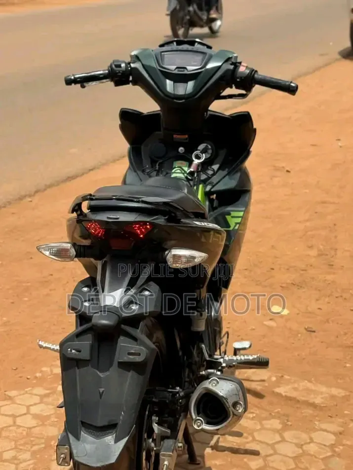 Nouveau Yamaha Autre 2025 Vert
