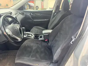 Nissan Rogue S 4dr SUV (2.5L 4cyl CVT) 2015 Gris