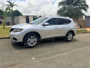Nissan Rogue S 4dr SUV (2.5L 4cyl CVT) 2015 Gris