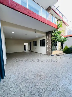 8chbre Duplex dans Beraka Corporation, Cocody à Vendre