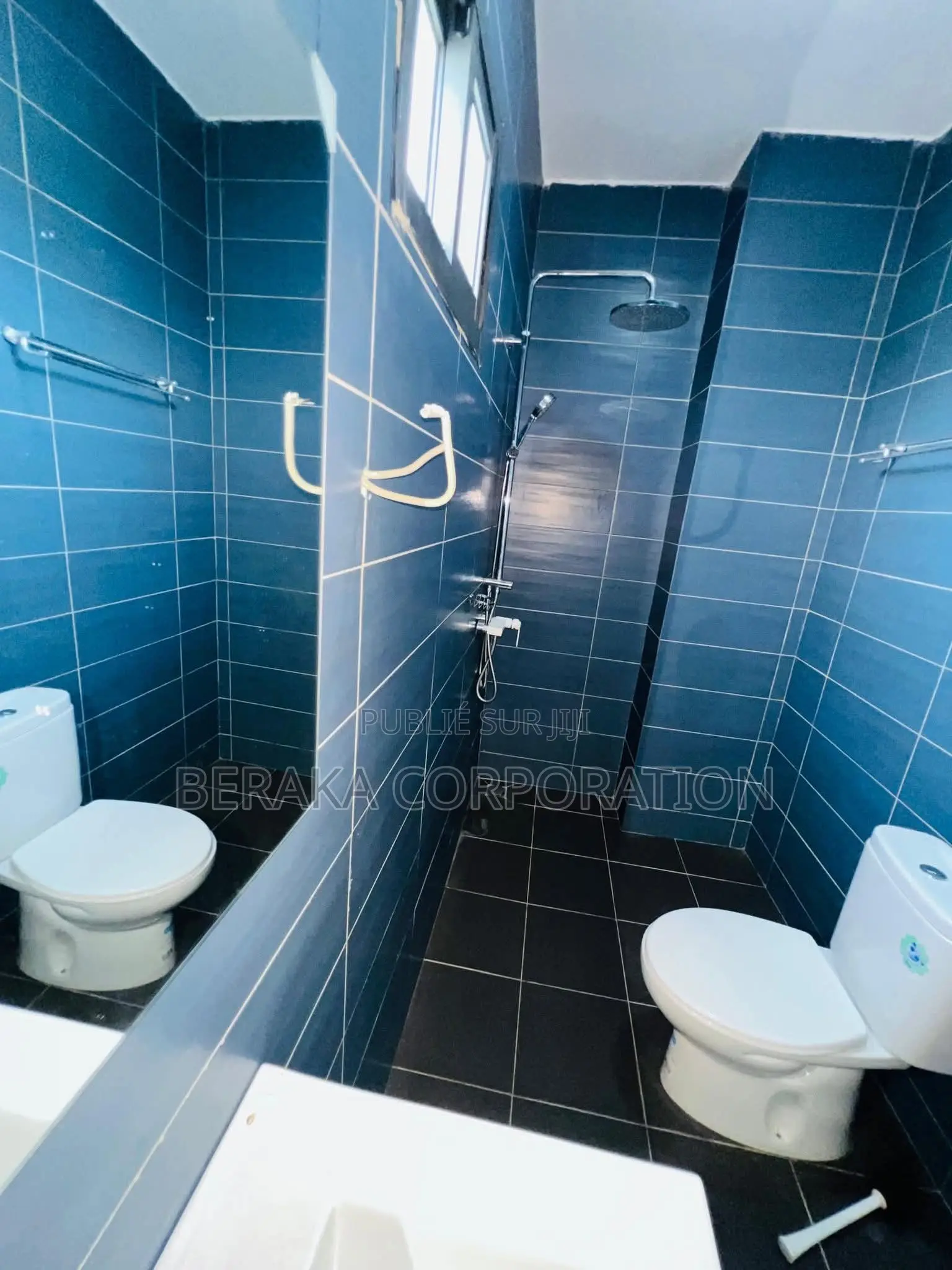 8chbre Duplex dans Beraka Corporation, Cocody à Vendre