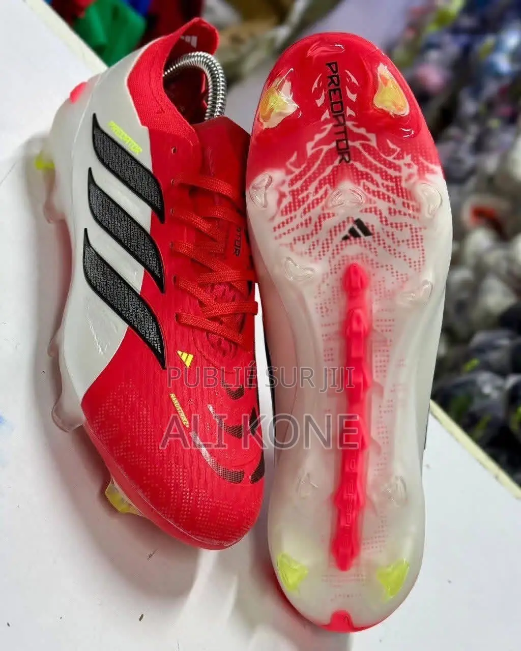 Paire De Marke Disponible