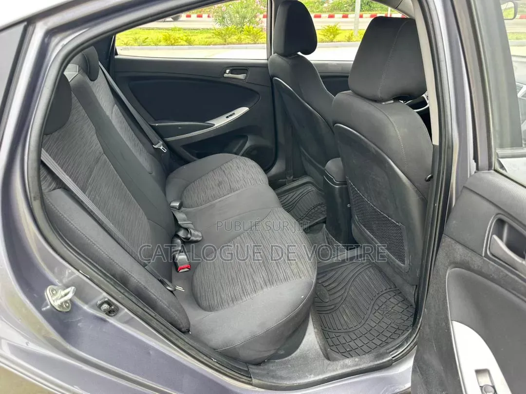 Hyundai Accent 2017 Gris