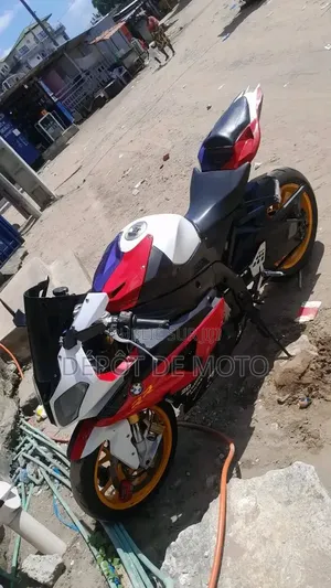 Nouveau BMW S 1000 RR 2022 Blanc