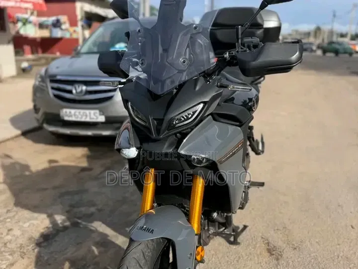 Nouveau Yamaha Autre 2024 Gris