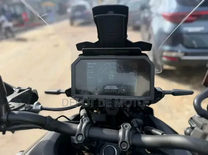 Nouveau Yamaha Autre 2024 Gris