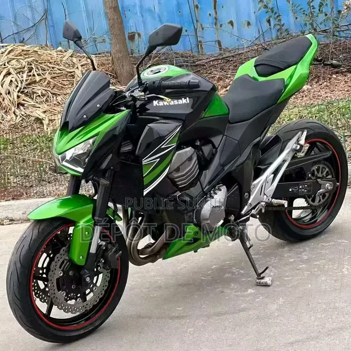 Nouveau Kawasaki Z750 2023 Vert
