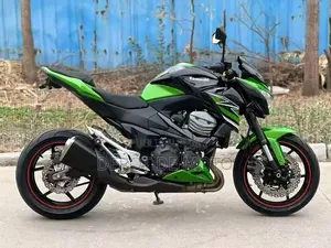 Nouveau Kawasaki Z750 2023 Vert
