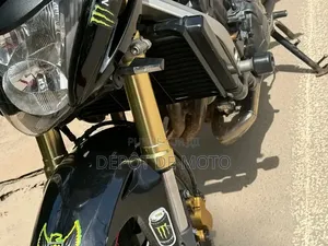 Nouveau Honda Hornet 2024 Noir
