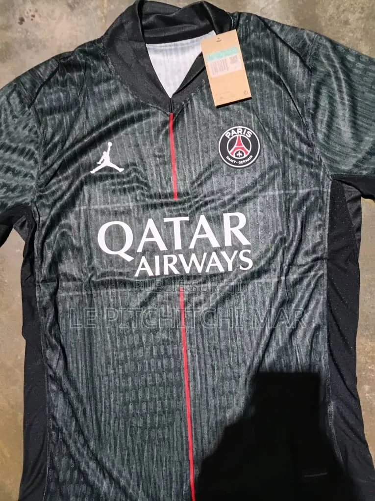 Je Vends Des Maillots Allemagne, Espagne Argentine, Paris