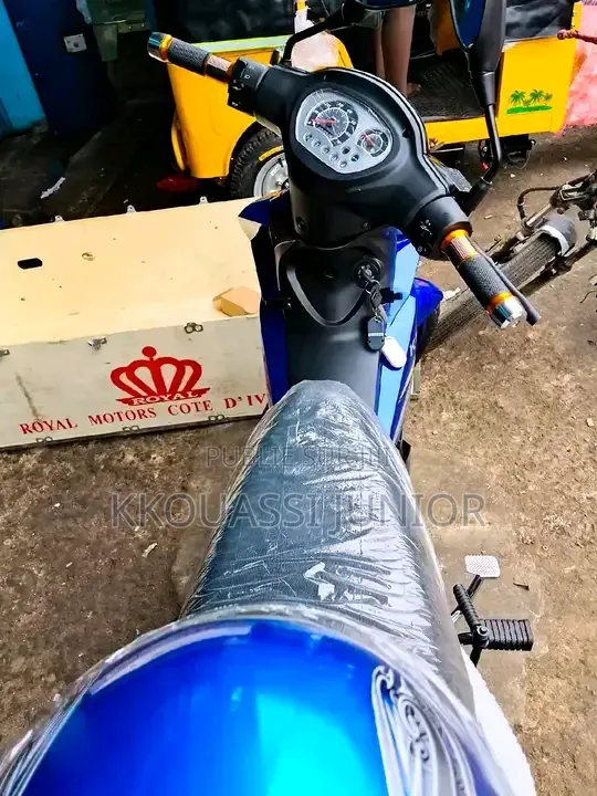 Nouveau KTM Duke 125 2026 Bleu