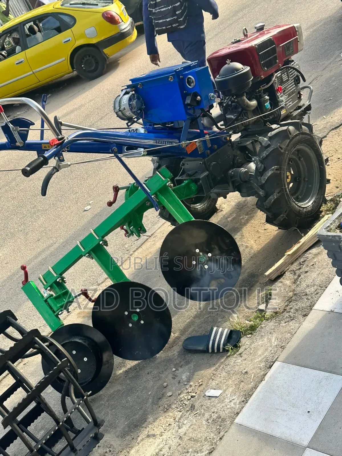 Motoculteur 20cv Démarrage Électrique Vendu Avec 3 Accessoires