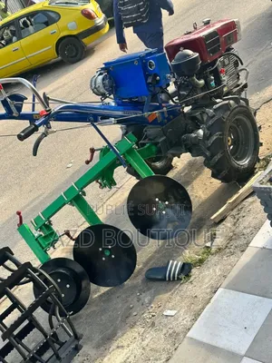 Motoculteur 20cv Démarrage Électrique Vendu Avec 3 Accessoires