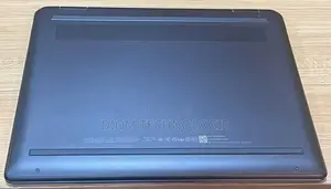 Ordinateur portable HP Spectre 14 16GB Intel Core 7 SSD 1T